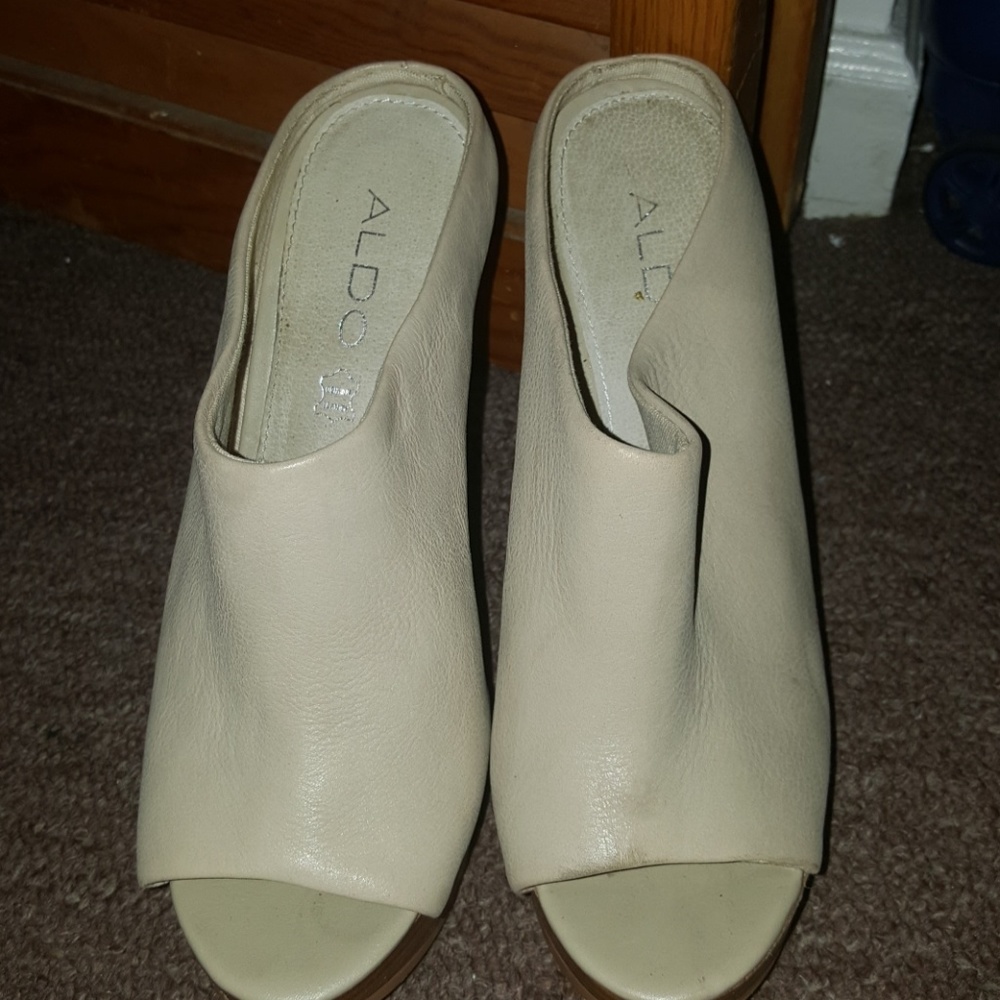 Wedge sandals